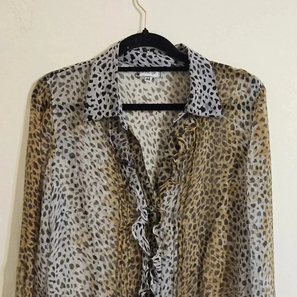 Graciela Grin Animal Print Blouse - Picture 4 of 5